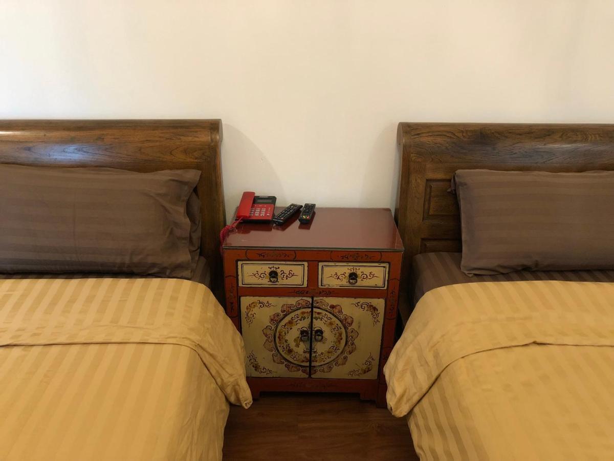 Hotel Iya 巴吞他尼 外观 照片